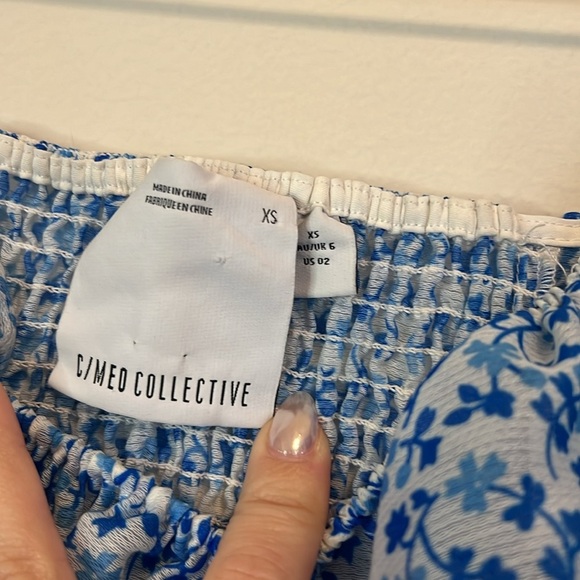 C/MEO Collective Smocked Cropped Puff Sleeve Blouse - Picture 5 of 8